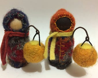 Peg Doll Lantern Carrier, Waldorf Nature Table Dolls