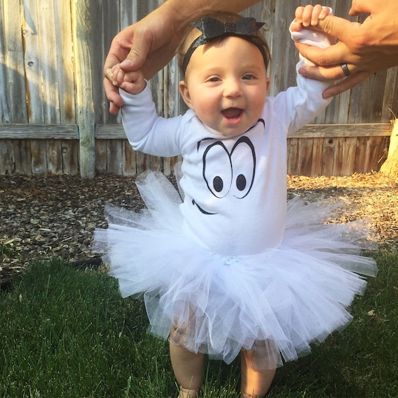 Newborn white tutu hot sale
