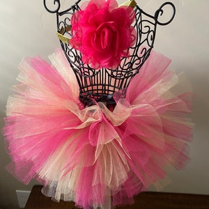 Baby Girl 1st Birthday Tutu Set Hot Pink and Gold Tutu Baby Girl Tutu And Headband Newborn tutu Toddler Tutu Baby Girl Baby Shower Gift