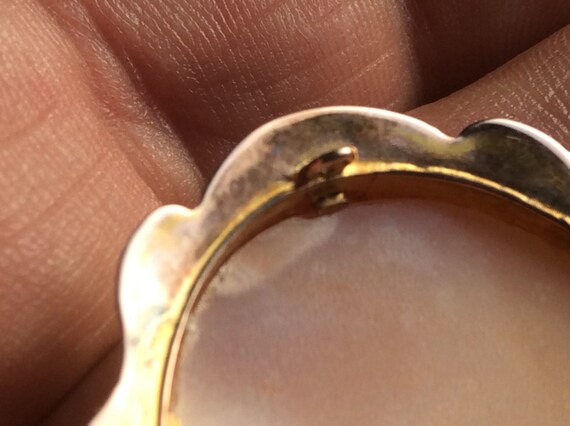 Vintage 9 Ct Gold Cameo Pin - image 5