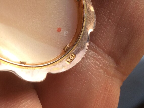 Vintage 9 Ct Gold Cameo Pin - image 4