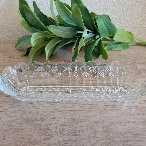 Vintage Avon Oval Oblong Glass Cracker/Candy Dish 8.5" Long Scalloped