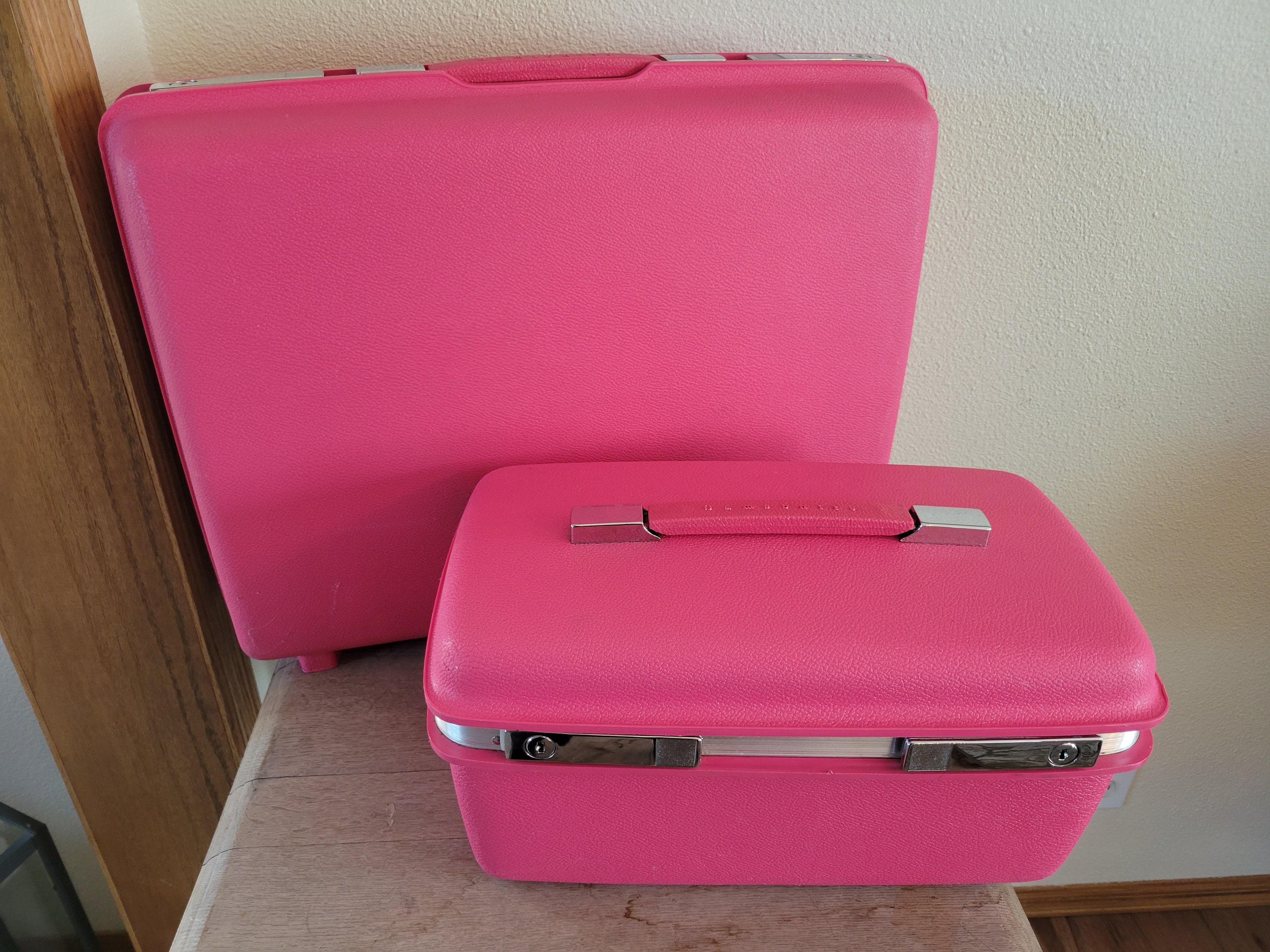 Pink Samsonite Vintage Suitcase Vintage Pink Samsonite Saturn Luggage
