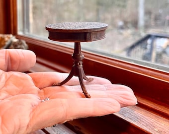 Miniature Antique replica end/side table for dollhouse, vintage living room furniture, Scale 1:12 replica 3D printed in pla