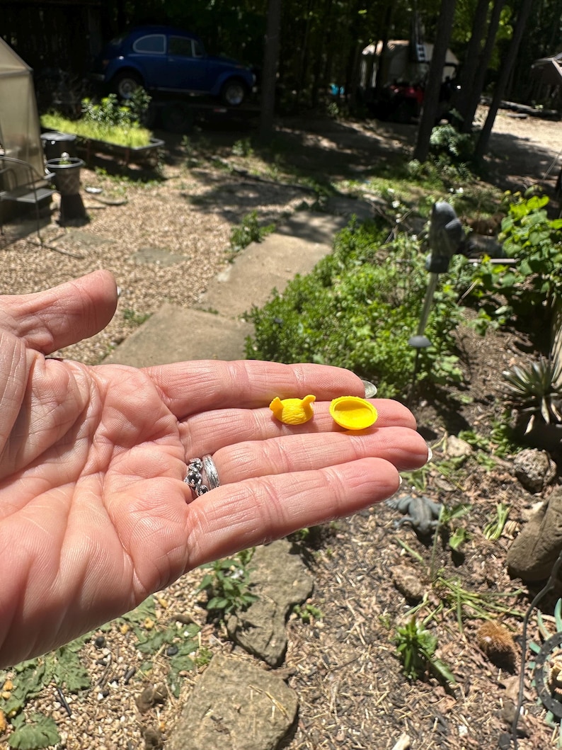 Micro Hen on Nest replica, Very Tiny! For dollhouse 1/12 scale, printer tray, 3d printed Pineapple yellow