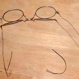 Antique 1800&#39;s Silver spectacle frames with folding temples and C-bridge glasses frames 1807 to 1889, Antique metal glasses, Morethebuckles