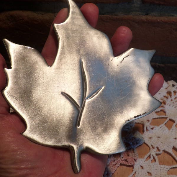 Vintage Cast Pewter Maple Leaf Dish, botanical maple leaf trinket dish, Morethebuckles