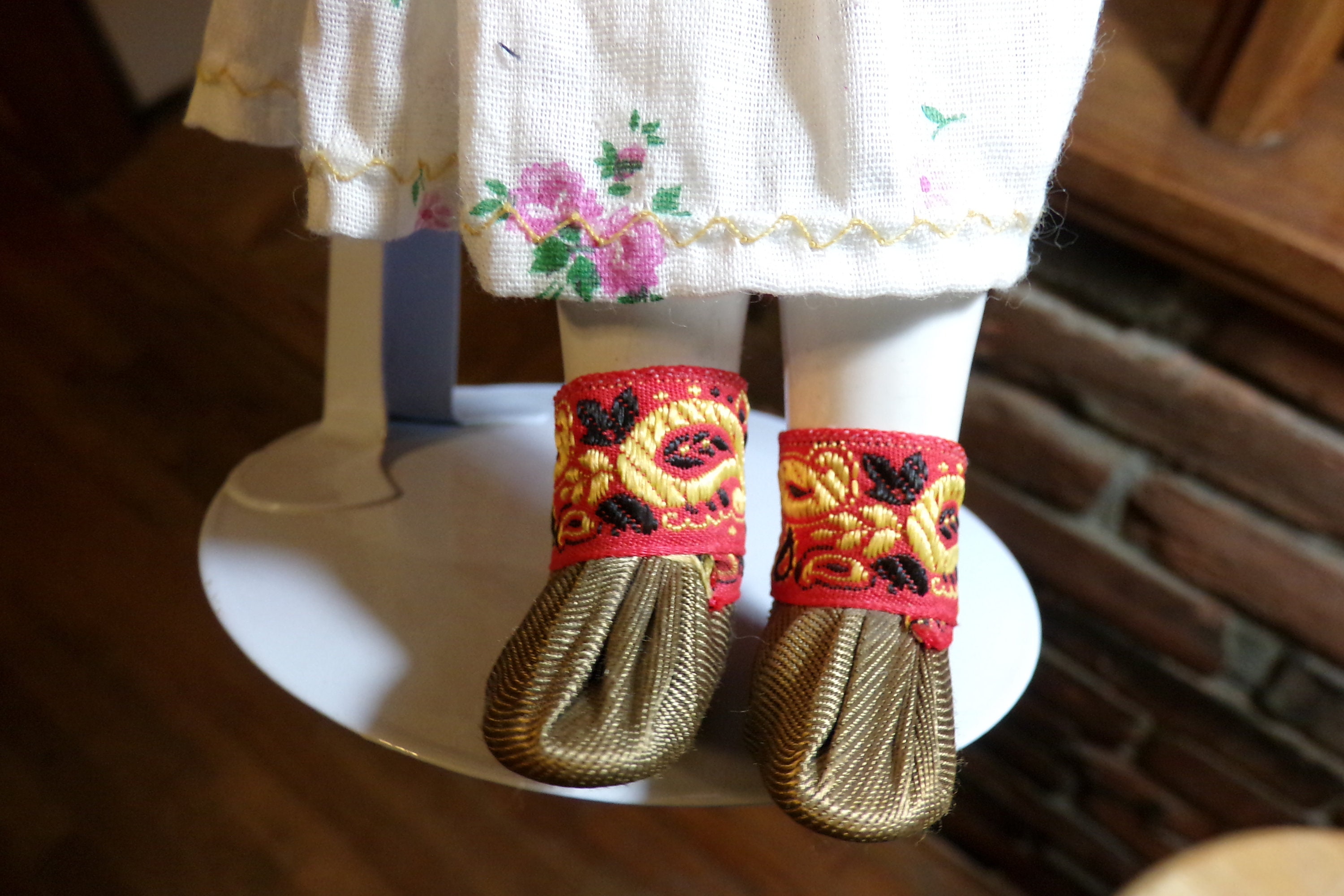 ヴィンテージ磁器製ロシア人形、19インチ民族ロシア人形、コレクター