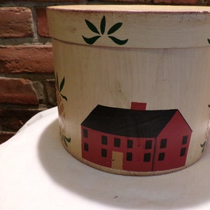 Bandbox, Vintage Wallpaper Covered Bandbox, 1970’s or older bandbox,  farmhouse lidded storage box, folk art box, Morethebuckles