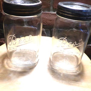 Antike Glas-Einmachgläser, Kanada erhalten Einmachgläser, RARE 1920er Jahre Glasdeckel-Glasset, RARE Glas-Einmachgläser, Morethebuckles