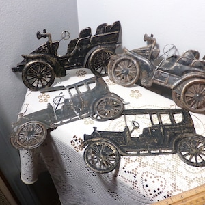 Vintage tin antique car plaque, 4 Vintage Tin Automobile Wall Plaques, RARE 1960’s cars wall decor, Morethebuckles