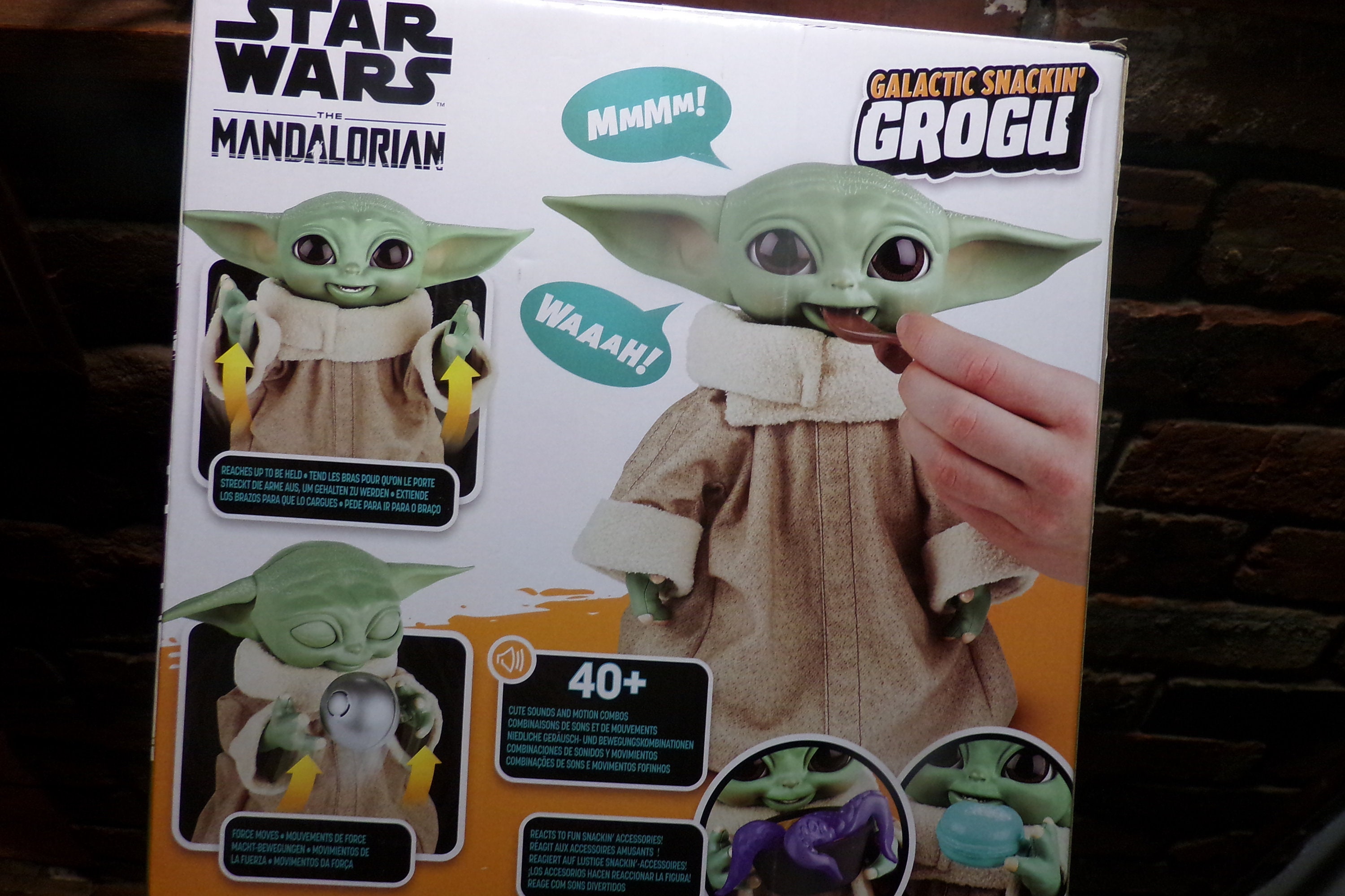 Star Wars the Mandalorian Galactic Snackin Grogu Animatronic Toy