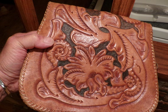 Vintage Hand Tooled Leather Purse, Tooled Bullwhi… - image 6