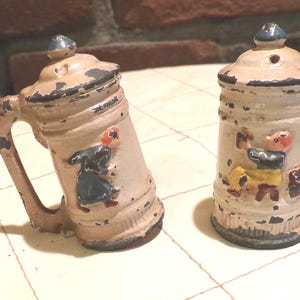 Vintage Beer Stein Salt Pepper Shakers, pot metal beer stein shakers, 1940’s shakers, mini beer steins, heavy metal shakers, Morethebuckles