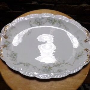 Antike Haviland France Limoges Porzellanplatte blau, weiße Blumen, seltene antike 12-Zoll-Servierplatte, Porzellanplatte, Morethebuckles
