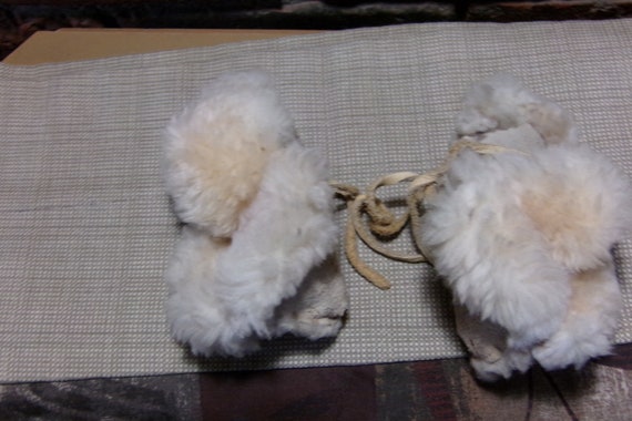Vintage baby slippers / moccasins in leather and … - image 1