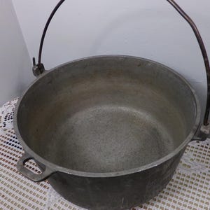 Vintage cast-rite cast aluminum stock pot/dutch oven, 6.5 QT Large aluminum pot with handle, Morethebuckles, handled aluminum pot