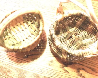 Cesta tejida vintage única con asa de madera retorcida, juego de cestas vintage, cestas francesas multicolores, cesta para nalgas, Morethebuckles