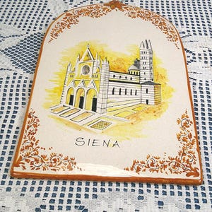 Targa murale vintage in ceramica italiana di Marisa Martini, Cattedrale di Siena, Italia, anni '90.