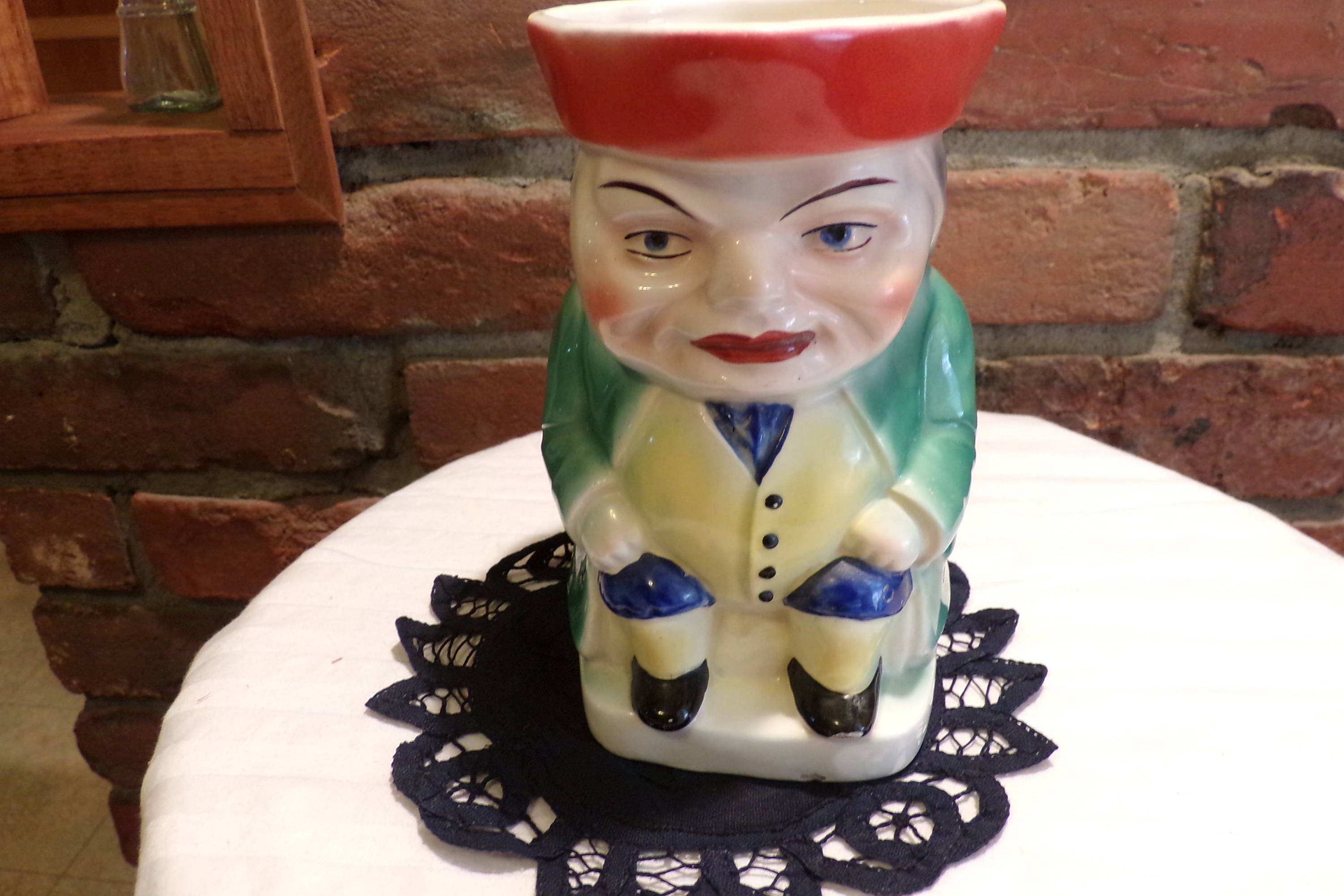 ヴィンテージチェコ製トビーピッチャー、1930年代陶器の花瓶 - Etsy 日本