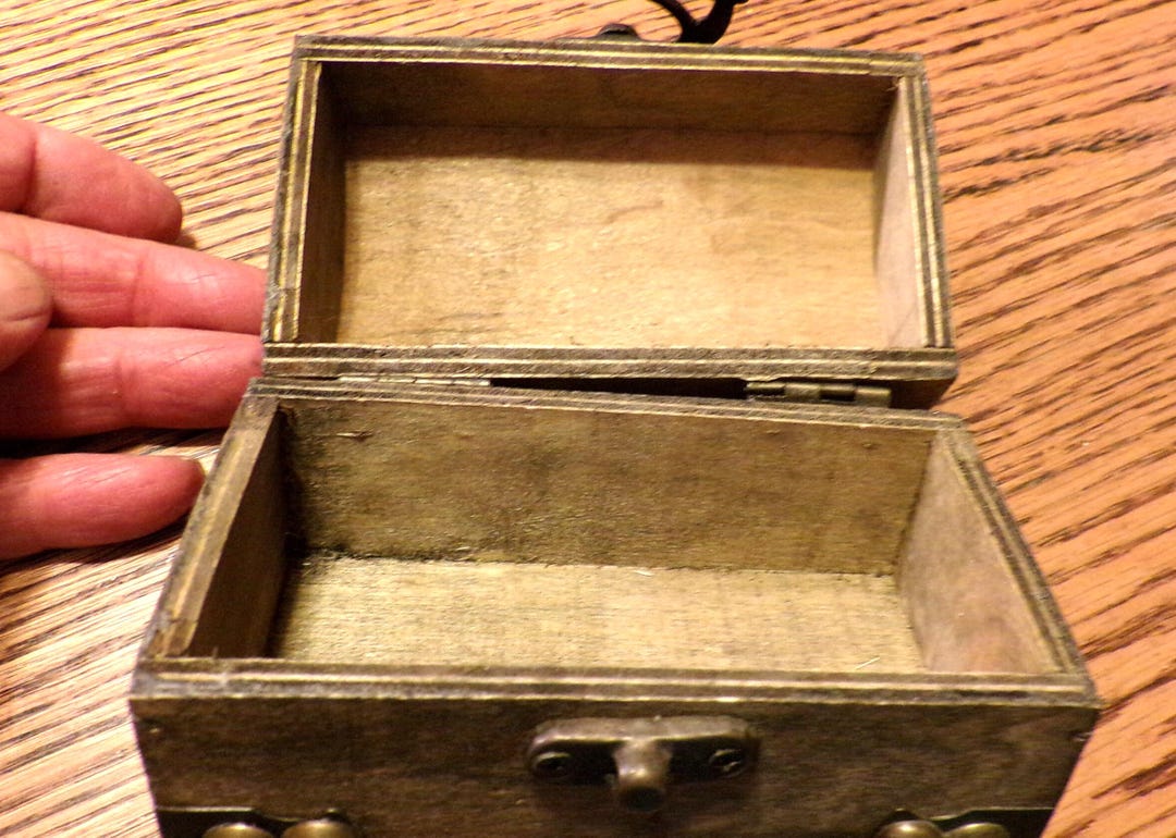 Retro Wooden Pirate Treasure Chest Box, Vintage Small Wood Treasure ...