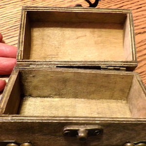 Retro Wooden Pirate Treasure Chest Box, vintage small wood treasure chest, Vintage wooden pirate treasure chest box, Morethebuckles