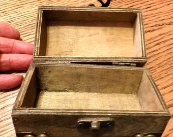 Retro Wooden Pirate Treasure Chest Box, vintage small wood treasure chest, Vintage wooden pirate treasure chest box, Morethebuckles