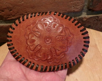 Gürtelschnalle aus Leder, Vintage Gürtelschnalle aus Leder, Geschenk für sie, Geschenk für ihn, punzierte Gürtelschnalle aus Leder