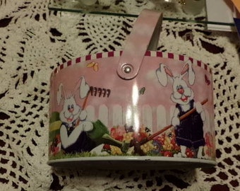 Vintage The Tin Box Company Easter Metal tin box w/ handles, Easter Decor, candy Tin, Morethebuckles, handled Easter tin, Easter bunny tin