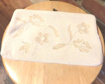 Vintage handgemachte Walborg Perlen Clutch Tasche Made in Belgium, belgische weiße Perlen Abendtasche, Hand Perlen Clutch Morethebuckles, 1950er Jahre