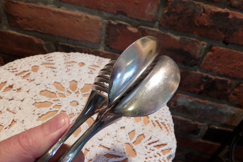 Heavy Aluminum Tomato egg slicer Vintage Tomato Slicer Vintage Kitchen gadget 1960\u2019s prop Morethebuckles Vintage Kitchen gadget