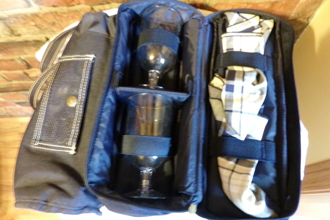 Picnic at Ascot Insulated Wine Bottle Carrier Tote With Glasses Insulated Wine Carrier With Glasses Napkins Wine Carrier Morethebuckles Etsy