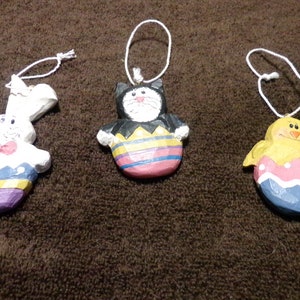 Vintage Eddie Walker Easter Ornaments, Eddie Walker Bunny cat chick in egg ornaments, Morethebuckles, Easter decorations
