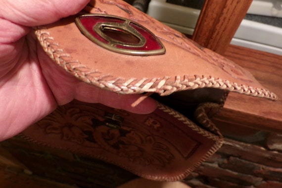Vintage Hand Tooled Leather Purse, Tooled Bullwhi… - image 5