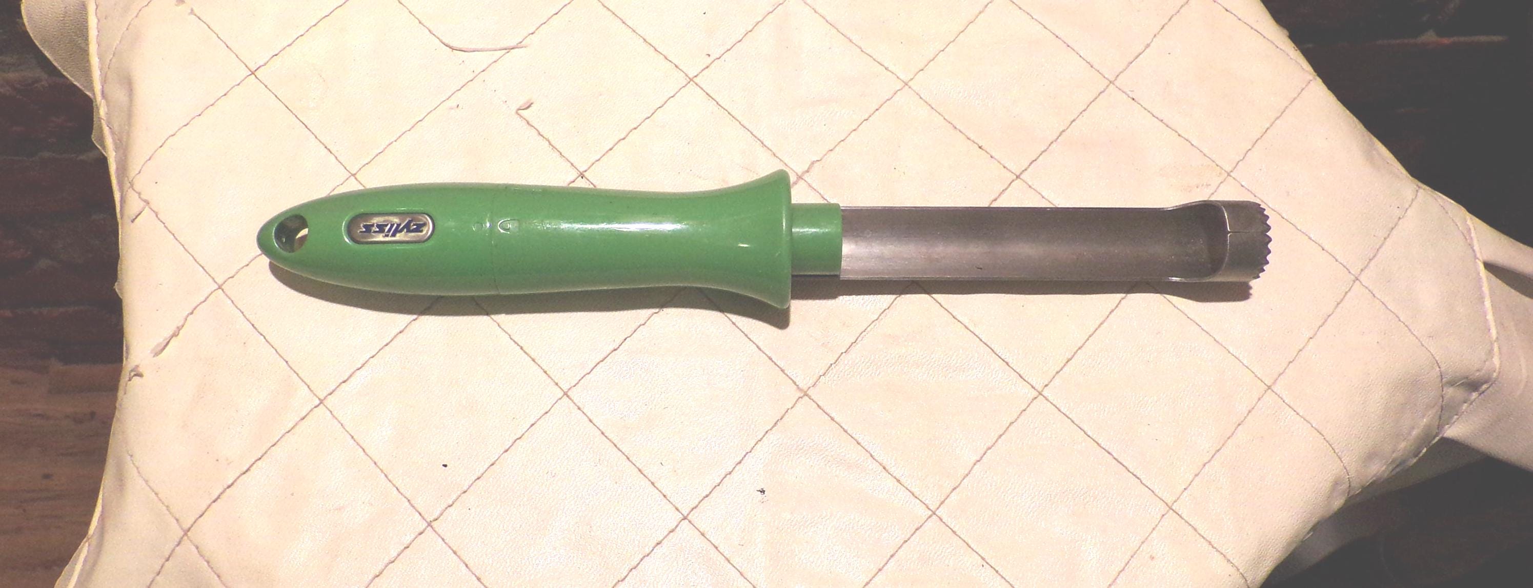 Vide-pomme Zyliss, vide-pomme Easy twist, vide-pomme, vide-pomme vert, Zyliss, vide-pomme twist and push Morethebuckles