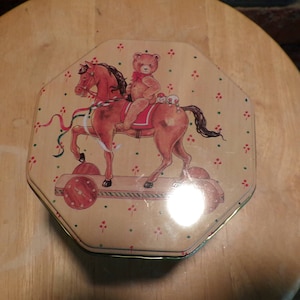 Vintage Teddy Bear Tin, Teddy bear tin, Bear Tin, Vintage Tin, lidded teddy bear tin, baby room storage, Morethebuckles