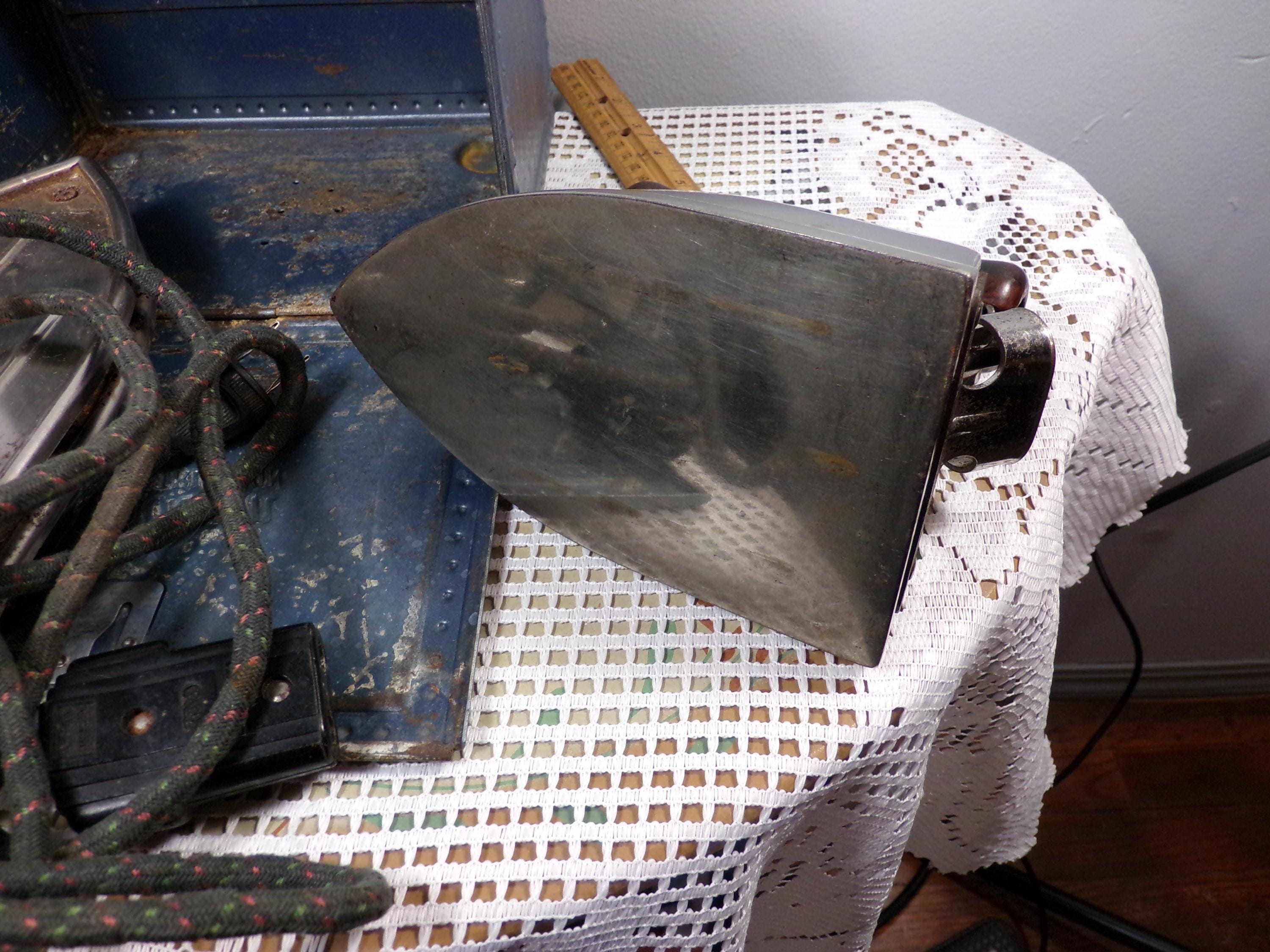 1920s Sunbeam Electric Travel Made Iron Portable Metal Case ..Decor/Display/Prop 1920 main image 2