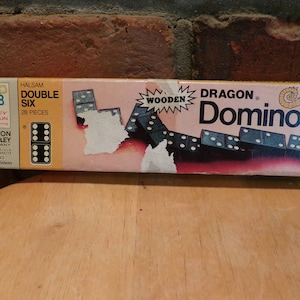 Complete set 28 Pieces wooden Dragon Double Six Dominoes Vintage, 1981 Domino&#39;s, Wooden Dragon Domino&#39;s, Vintage Wood dominoes, 1980&#39;s game