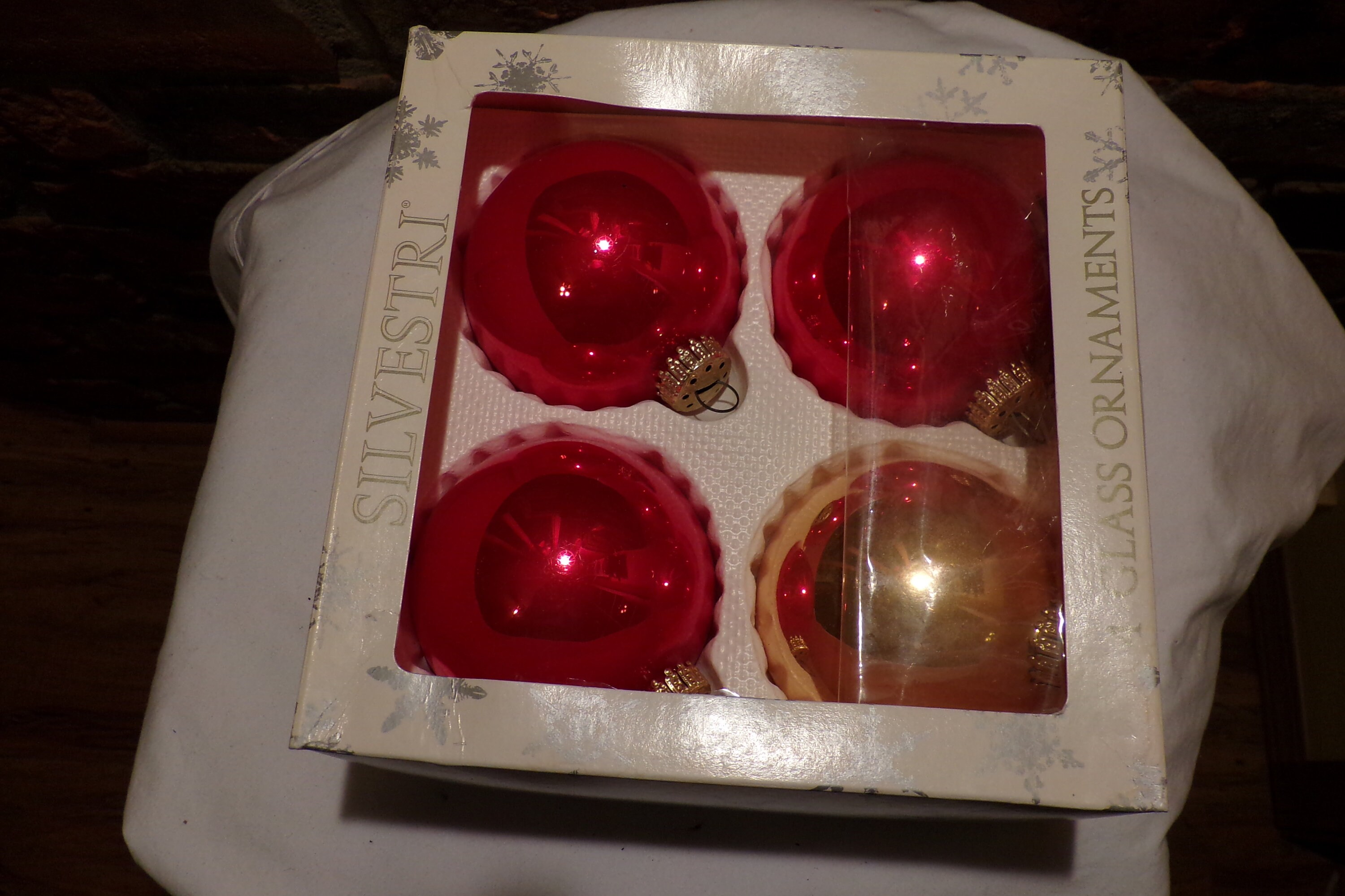 Vintage Silvestri Glass Tree Ornaments, 12 1970's Red Gold 3.5