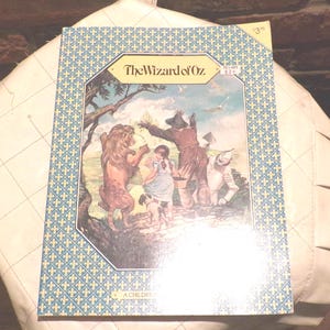O Mágico de Oz de L. Frank Baum, O Mágico de Oz 1979 de L. Frank Baum, Ilustrado por Bridgitte Bryan Livro Infantil, Morethebuckles