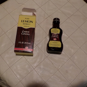 Vintage Safeway  lemon extract bottle with box,  extract brown glass bottles old extract bottle set, rare spice bottles, Morethebuckles