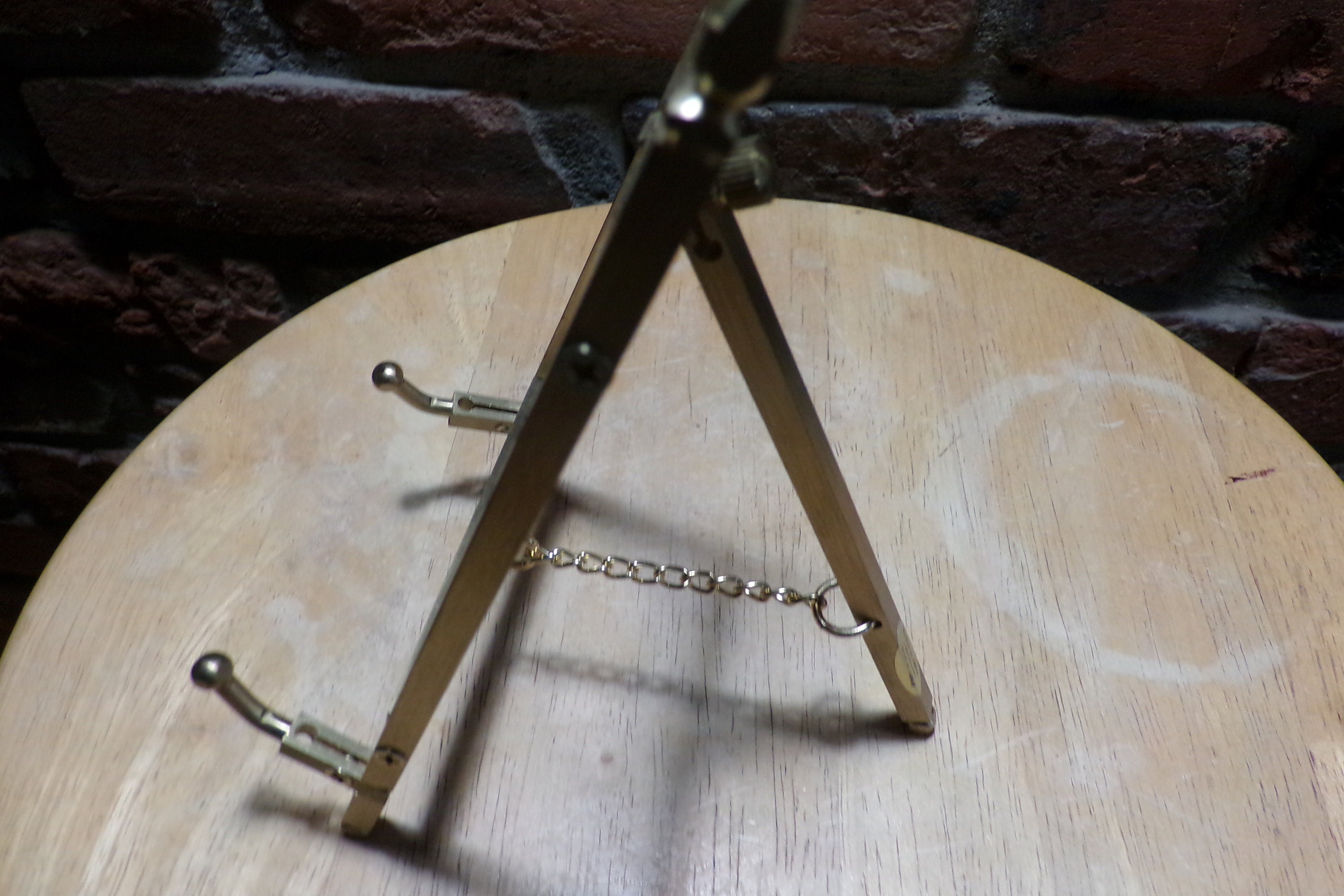 Vintage Small Brass Easel, Vintage Brass Small Easel Stand 7 Tabletop,  Folding Brass Easel Taiwan, Solid Brass Easel. Morethebuckles 