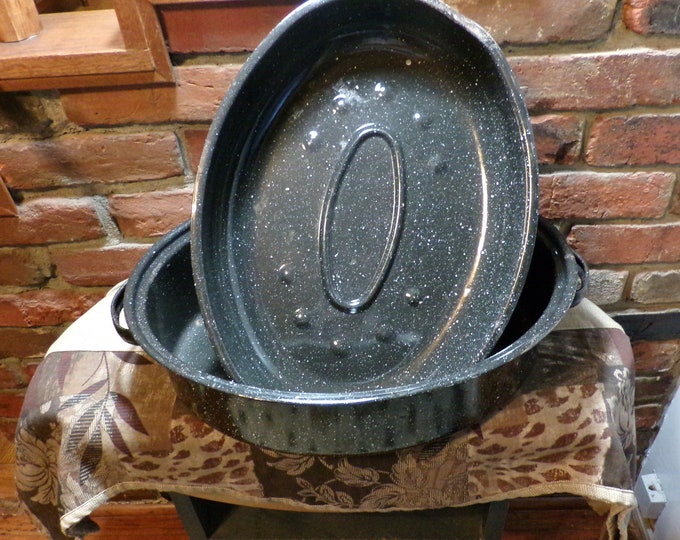 Roasting Pan, Vintage Black Speckled Enamel Large Oval Roaster Pan W