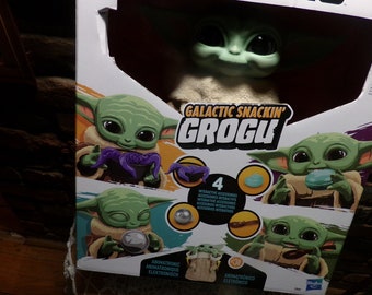 Star Wars The Mandalorian Galactic Snackin Grogu Animatronic Toy Plus de 40 sons, Morethebuckles Dans la boîte d'origine.