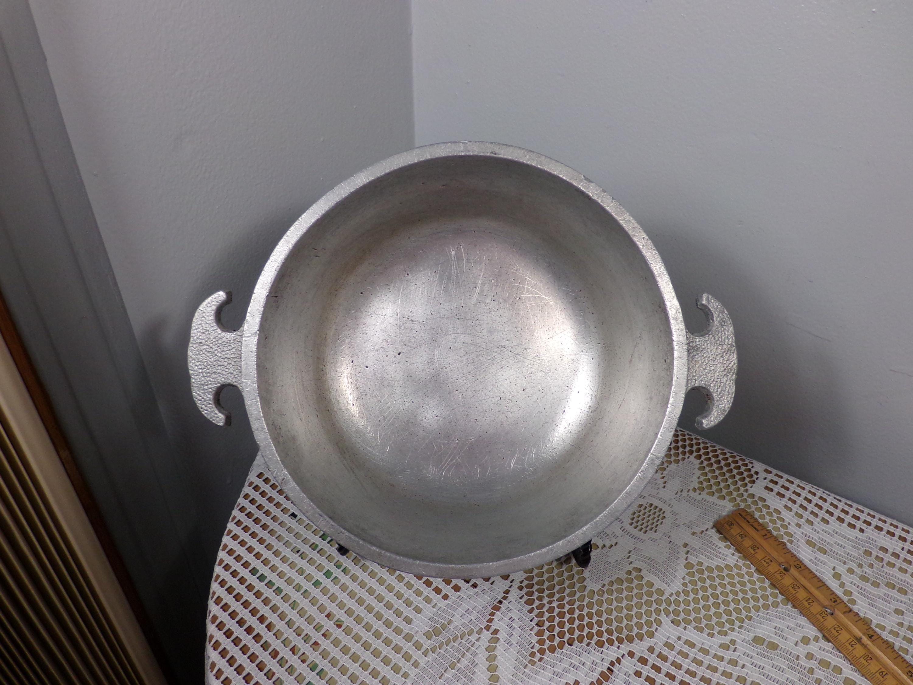 Vintage 1940s 8 Inch Heavy Duty Aluminum Cooking Pot, Hammered