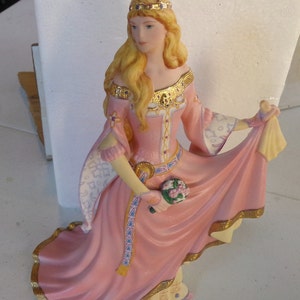 Vintage Lenox Legendary Princesses Collection, Lenox Limited Edition Guinevere, NOS Lenox Guinevere boxed papers, Mint, Morethebuckles, 1990