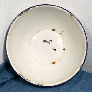 Vintage 1930’s Large Enamelware Wash Basin Blue White, 13” Diameter Enamel Bowl, White Basin, Morethebuckles, RARE Bowl