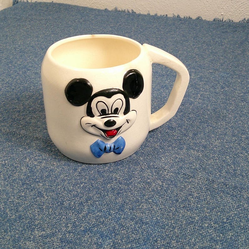 Taza vintage de Mickey Mouse de los años 50, Walt Disney Productions, coleccionable imagen 1