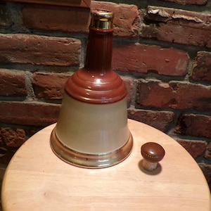 Bell&#39;s Blended Vintage Scotch Whiskey Decanter, Wade Bell Scotch Decanter Perth Scotland, Barware, Whiskey decanter, 1970 barware
