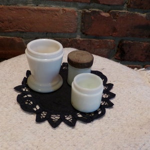 Frascos de medicina de vidrio de leche vintage, tarros de vidrio de leche mentol, vaso de leche vintage, vaso de leche coleccionable, Morethebuckles